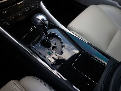Used 2011 Lexus IS 250 image 37