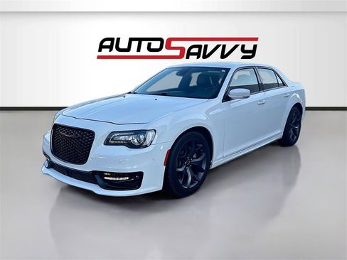 Used 2023 Chrysler 300 S w/ Comfort Group image 3