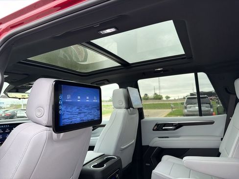 New 2026 Chevrolet Tahoe Premier AWD/4WD image 17