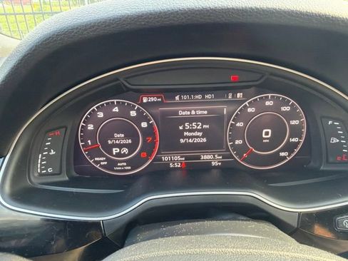 Used 2018 Audi Q7 3.0T Premium Plus w/ Premium Plus Package AWD/4WD image 12