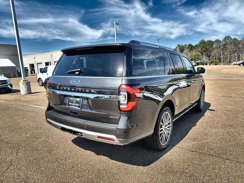 Used 2022 Ford Expedition Max Limited image 8