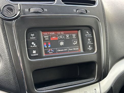 Used 2017 Dodge Journey SXT w/ Comfort/Convenience Group FWD image 15