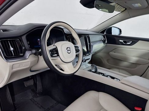 Used 2024 Volvo S60 B5 Core image 12