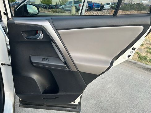 Used 2018 Toyota RAV4 XLE w/ Convenience Package AWD/4WD image 30