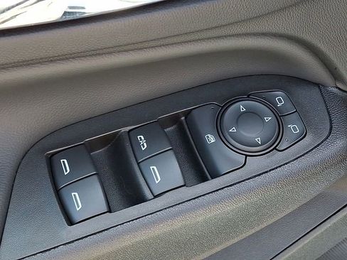 Used 2023 Chevrolet Equinox LT FWD image 21