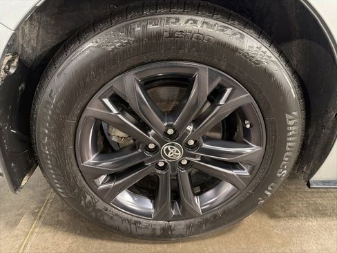 Used 2024 Toyota Sienna XSE w/ XSE Plus Package image 26