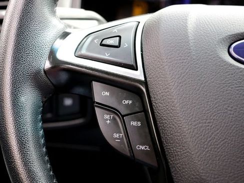 Used 2024 Ford Edge SEL AWD/4WD image 13
