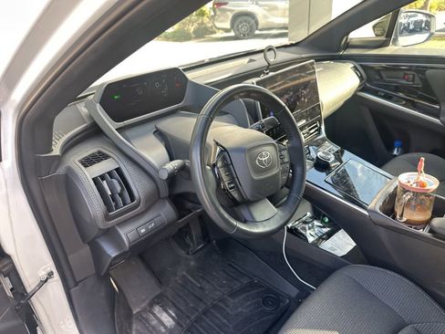 Used 2024 Toyota bZ4X XLE w/ Weather Package image 2