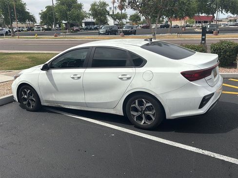 Used 2021 Kia Forte LXS image 4