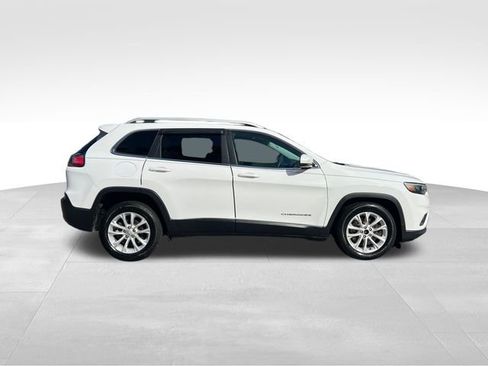 Used 2019 Jeep Cherokee Latitude w/ Popular Appearance Group image 6