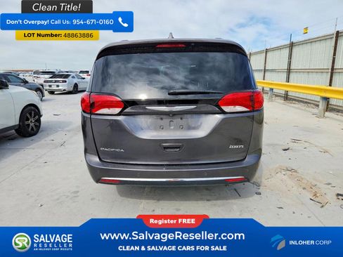 Used 2017 Chrysler Pacifica Touring-L Plus image 8