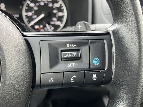 Certified 2023 Nissan Rogue SV image 18