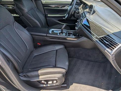 Used 2016 BMW 740i RWD image 18