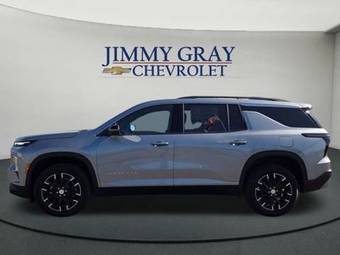 New 2026 Chevrolet Traverse LT w/ Sun and Wheel Package image 6