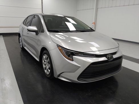Used 2024 Toyota Corolla LE image 13