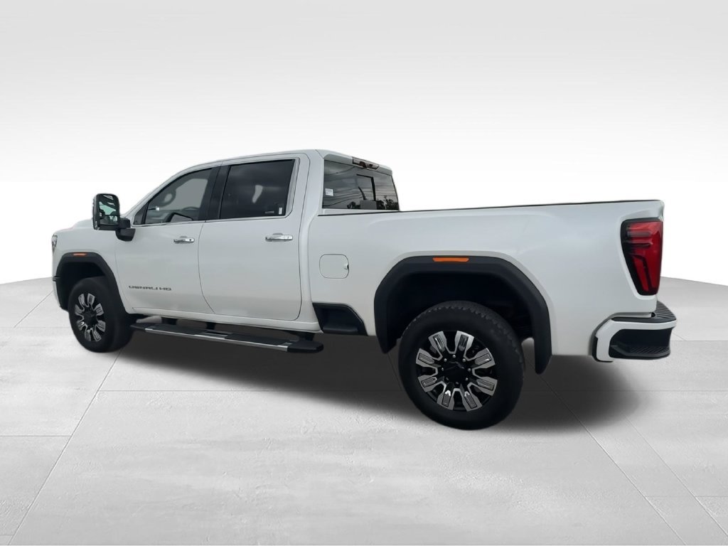 Used 2024 GMC Sierra 2500 Denali w/ Technology Package AWD/4WD image 6