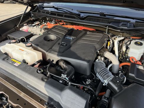 Used 2024 Toyota Sequoia Limited image 36