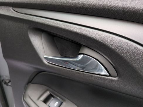 Used 2023 Chevrolet TrailBlazer LS image 37