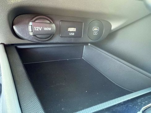 Used 2024 Hyundai Elantra SE image 26