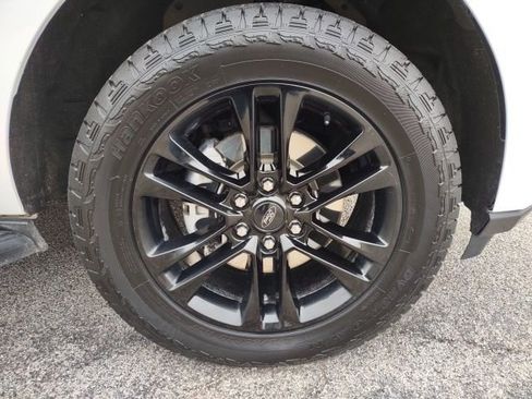 Used 2022 Ford Expedition XLT AWD/4WD image 29