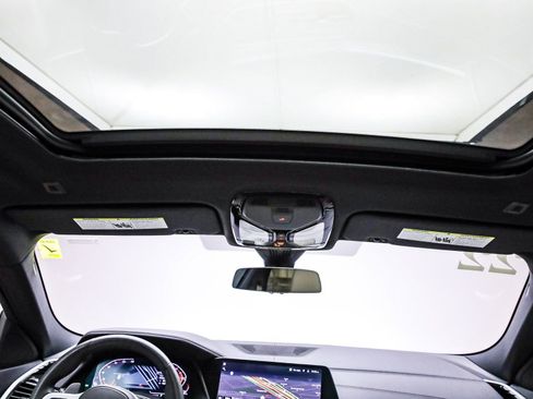 Certified 2022 BMW X6 xDrive40i w/ M Sport Package image 17