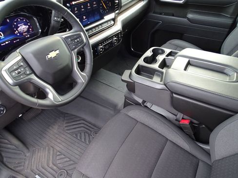 Used 2025 Chevrolet Silverado 1500 LT image 7