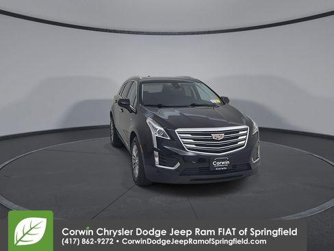 Used 2017 Cadillac XT5 Luxury w/ Driver Awareness Package image 4