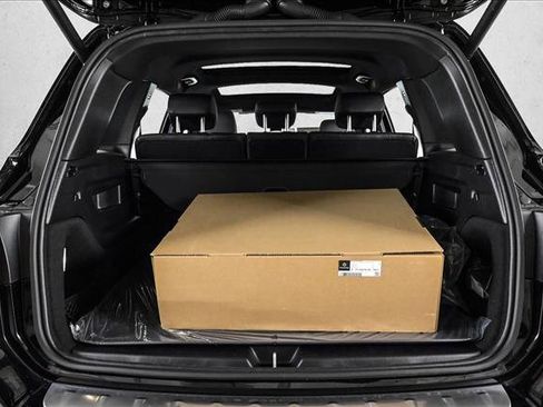 New 2026 Mercedes-Benz GLB 35 AMG 4MATIC image 6