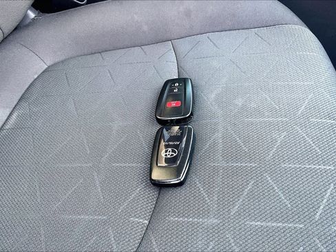 Used 2023 Toyota RAV4 XLE image 15