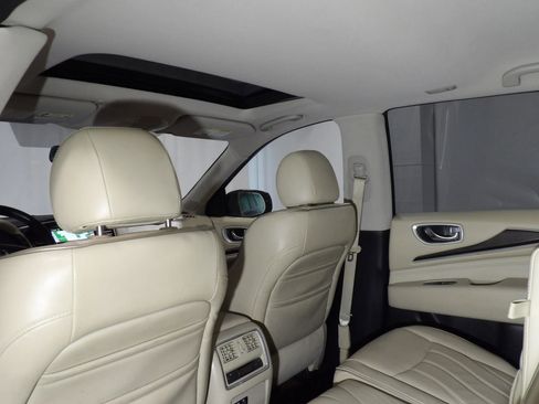 Used 2020 INFINITI QX60 Luxe w/ Essential Package image 16