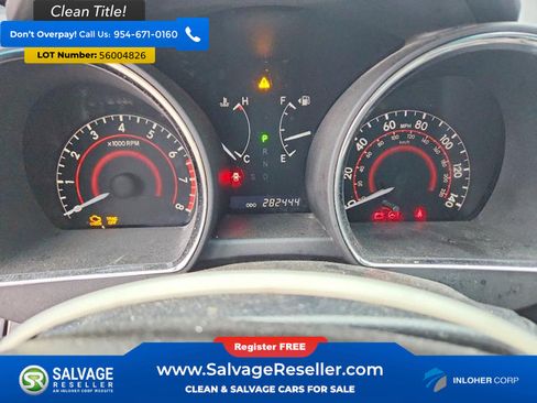 Used 2012 Toyota Highlander SE FWD image 12
