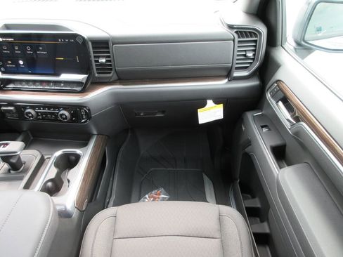 New 2026 Chevrolet Silverado 1500 RST w/ Convenience Package II AWD/4WD image 18