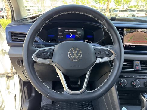 Used 2022 Volkswagen Taos SE FWD image 24