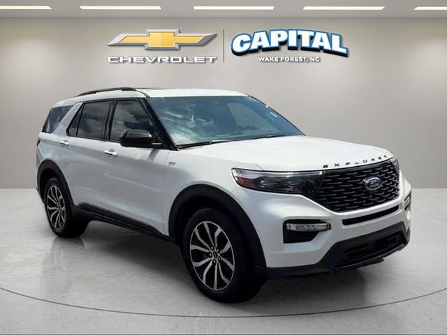 Used 2022 Ford Explorer ST-Line w/ Class IV Trailer Tow Package RWD image 8