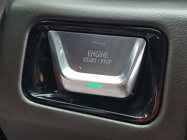 Used 2026 GMC Yukon XL Elevation AWD/4WD image 16