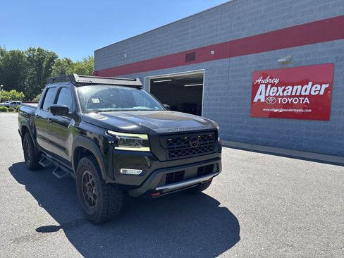 Used 2022 Nissan Frontier PRO-4X w/ Pro-4X Premium Package AWD/4WD image 1