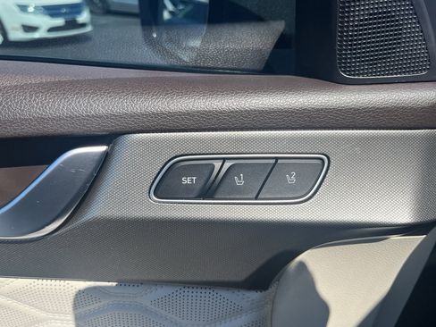 Used 2020 Hyundai Palisade Limited FWD image 11