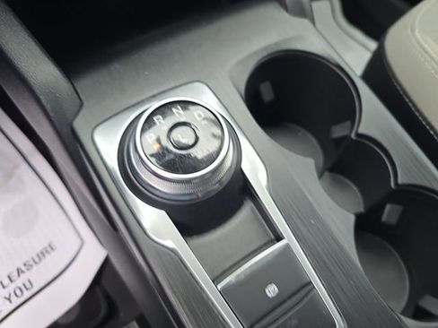 Used 2022 Ford Escape SE w/ SE Sport Appearance Package FWD image 30