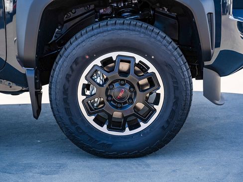New 2025 Toyota Tacoma TRD Off-Road image 7