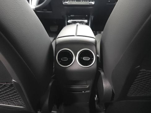 Certified 2026 Mercedes-Benz GLB 250 4MATIC image 26