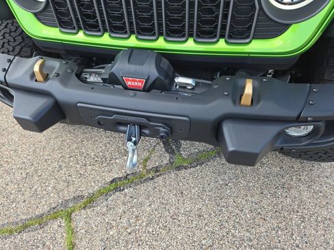 Used 2025 Jeep Wrangler Unlimited Rubicon 392 AWD/4WD image 42