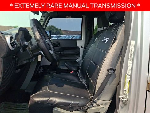 Used 2008 Jeep Wrangler Unlimited Sahara AWD/4WD image 13