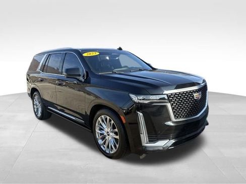 Used 2023 Cadillac Escalade Premium Luxury w/ Performance Package image 8