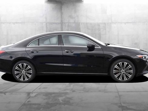 Used 2023 Mercedes-Benz CLA 250 4MATIC w/ Premium Package image 5