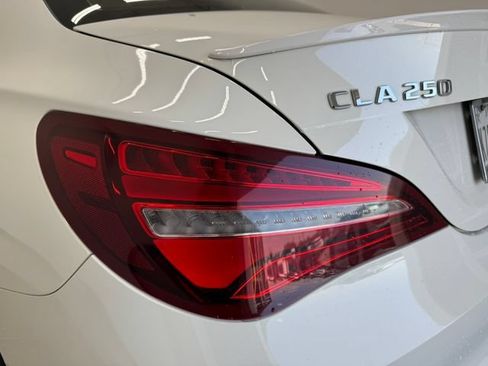 Used 2018 Mercedes-Benz CLA 250 image 32