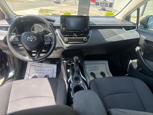 Used 2022 Toyota Corolla LE FWD image 12