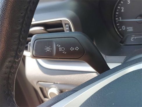 Used 2023 Ford Explorer XLT w/ Equipment Group 202A image 15