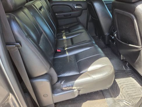 Used 2007 GMC Sierra 1500 SLT w/ Entertainment Package RWD image 12