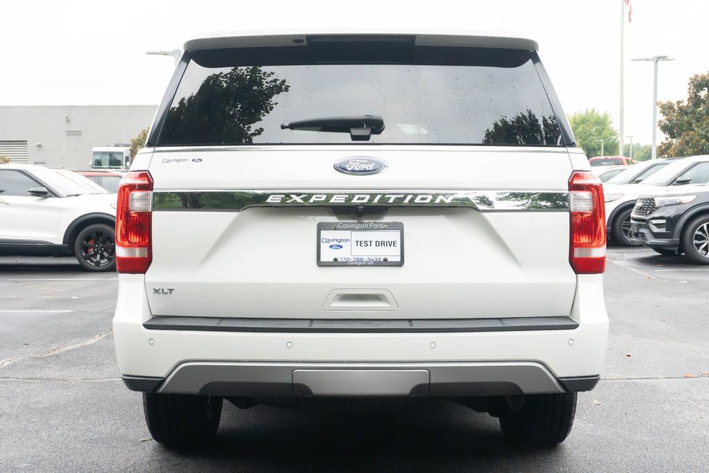 Used 2020 Ford Expedition XLT w/ Equipment Group 202A RWD image 8