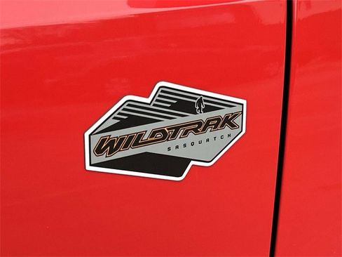 Used 2022 Ford Bronco Wildtrak image 9